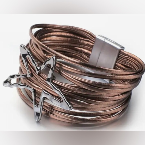 Leather Bracelet with Metal Star - Picture 2 of 2